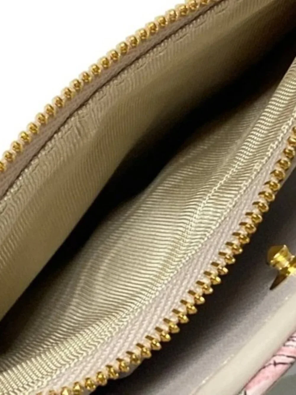 DIOR/ChristianDior Lucky Dior Caro Dahlia Wallet S5173UHFA_M45E Pink Beige